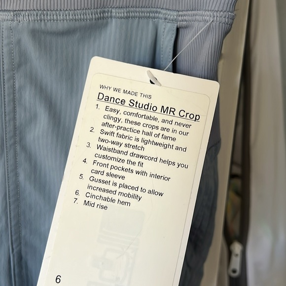 NWT Lululemon dance studio MR crop - Picture 9 of 12